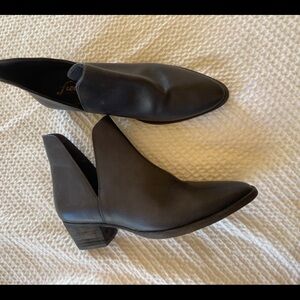 Free People dark navy size 9.5